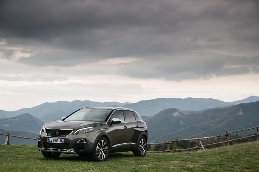  Peugeot 3008 GT 2016 года  (WW) (фото 26 из 42)